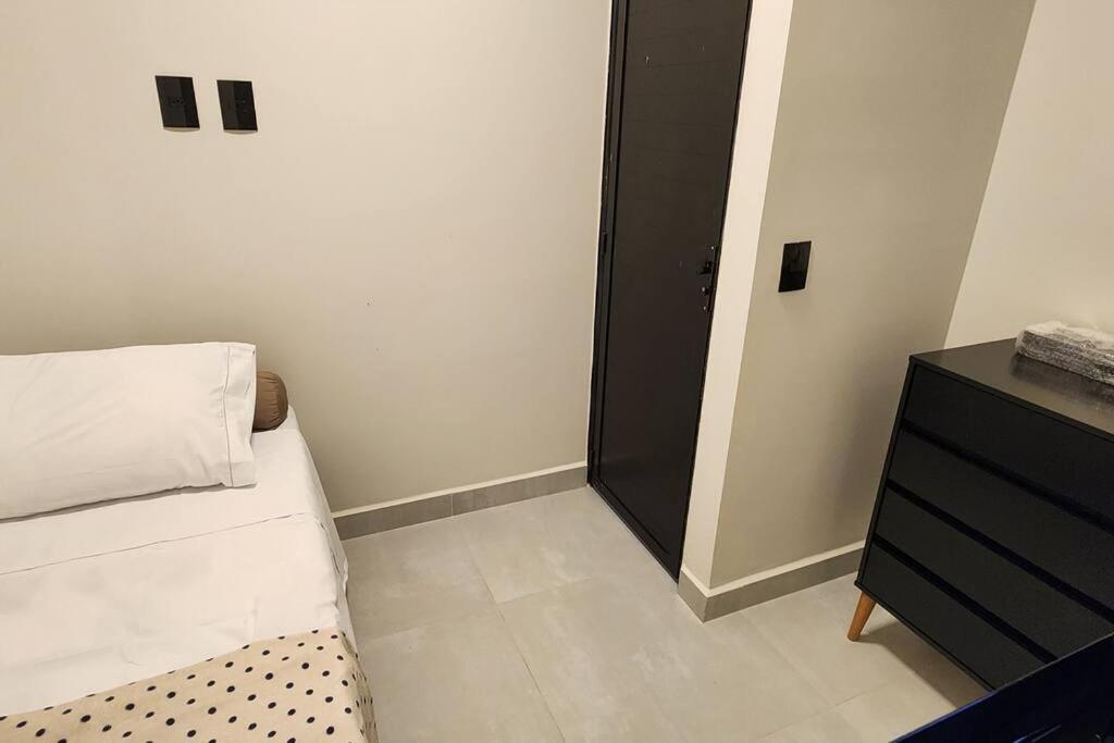 Lindo Apto Novo E Prox Ao Metro C Cama Queen * São Paulo